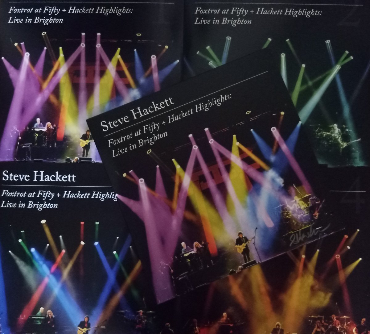 What a wonderful weekend surprise, brought back the spirit and marvelous sound of wonderful Foxtrot concerts that I was able to attend throughout the year! Thank you so much! @HackettOfficial @SylvanOfficial RogerKing , RobTownsend, Jonas Reingold,CraigBlundell @amandalehmann25