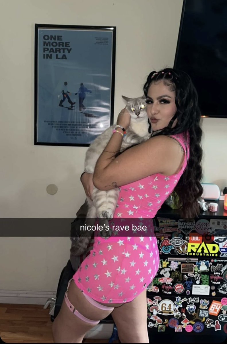 nicoleeperezz1's tweet photo. omw @NocturnalWland https://t.co/2XXc3zNAT5