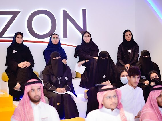 TechShopKSA's tweet photo. صور من يوم الافتتاح للنسخة الأولى من :  
#هاكثون_البلاد_للمصرفية_الإسلامية 

إحدى مبادرات #المسؤولية_المجتمعية
#بنك_البلاد التي تواكب رؤية المملكة 2030
 #البلاد_مبادرة @BankAlbilad 

♦️بتعاون : #تك_شوب السعودية 🇸🇦 
و منظمة الملست العالمية للعلوم والتكنولوجيا. 

♦️المجال : ( المصرفية الإسلامية و التقنية )

#هاكاثون_البلاد_للمصرفية_الإسلامية