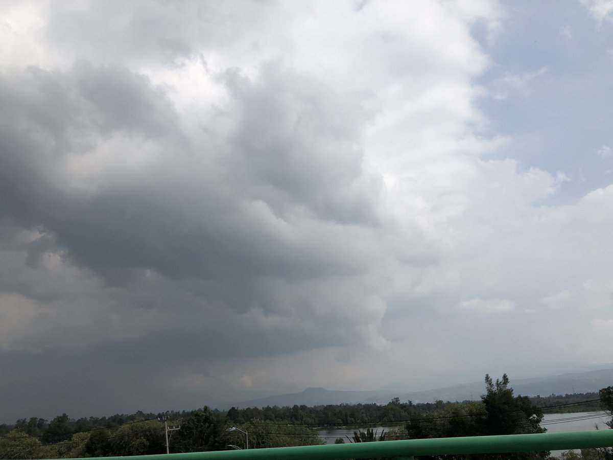 AndreiC2428's tweet photo. Actualización: #nubes
Ns Nimbustrastus
Cu cumulus
Ac Alto cumulus 
17/09/2023 16:15 Delegación Xochimilco CDMX📍🇲🇽
 octas 7/8 https://t.co/8EEfdciY4a