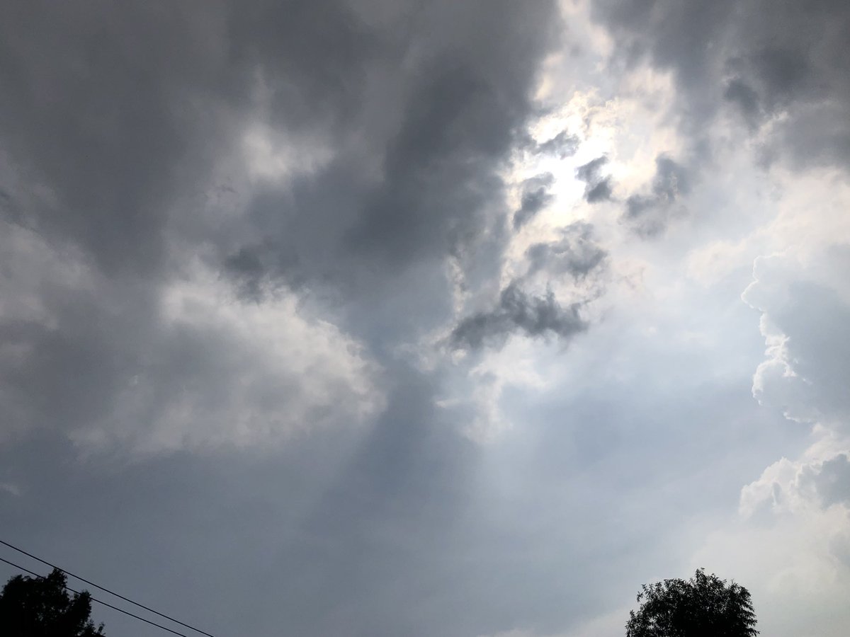 AndreiC2428's tweet photo. Actualización: #nubes
Ns Nimbustrastus
Cu cumulus
Ac Alto cumulus 
17/09/2023 16:15 Delegación Xochimilco CDMX📍🇲🇽
 octas 7/8 https://t.co/8EEfdciY4a