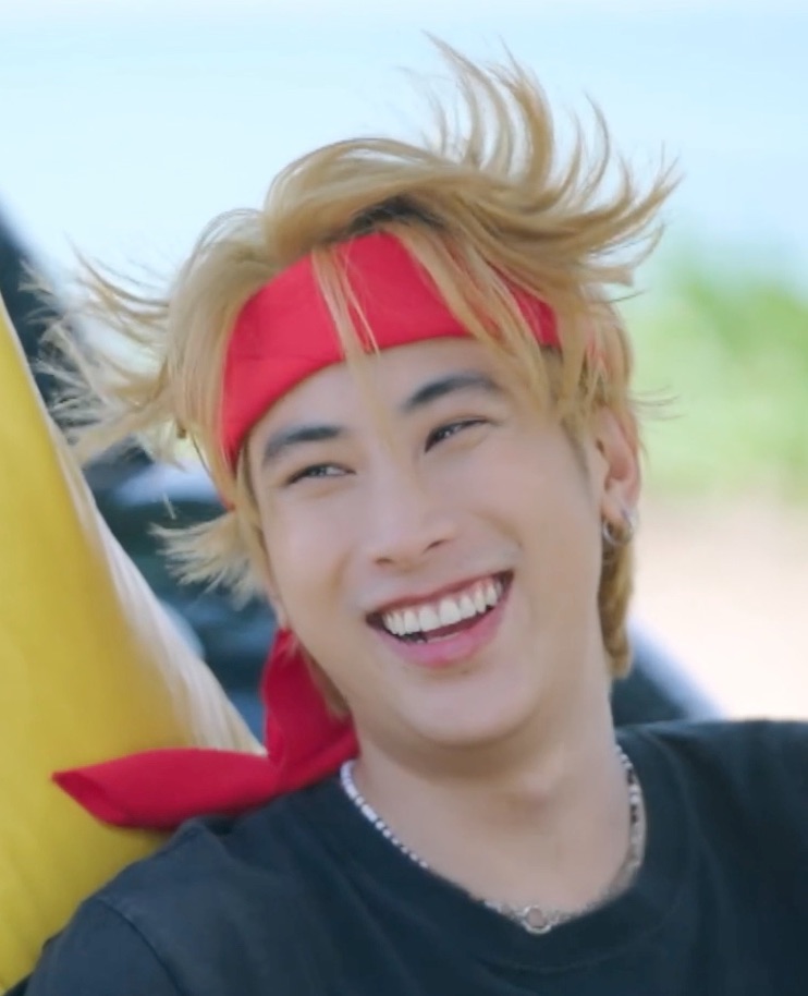 tokijiku3001's tweet photo. With attractive arched eyes, smiling like a little boy✨✨✈️
#เจ็ทแลค #jet_bundit #THCBOC #THCEP4 https://t.co/uljM9CX77f