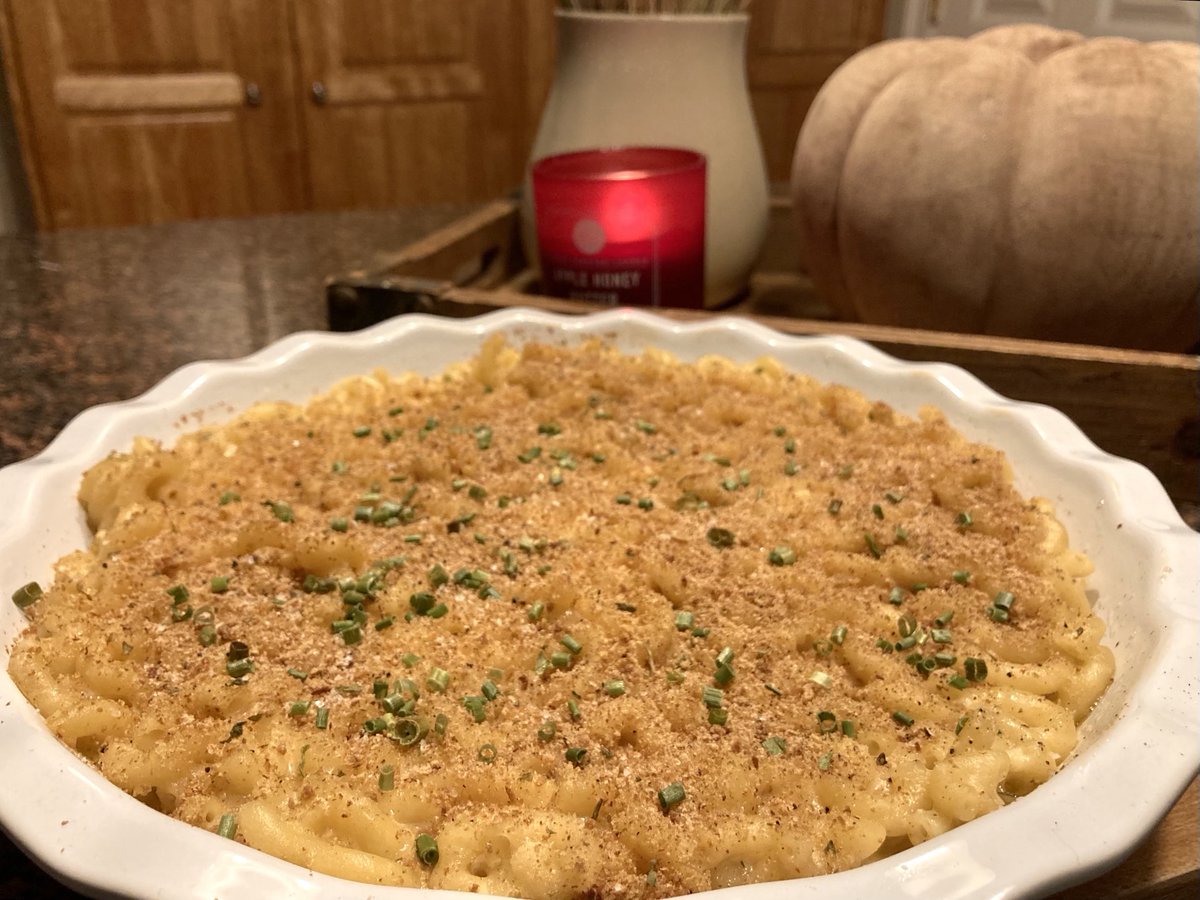 ThePatriotsWif1's tweet image. I’m generally a healthy eater but some nights call for some mac n’cheese like Mom used to make.

#LongDay #FallNights