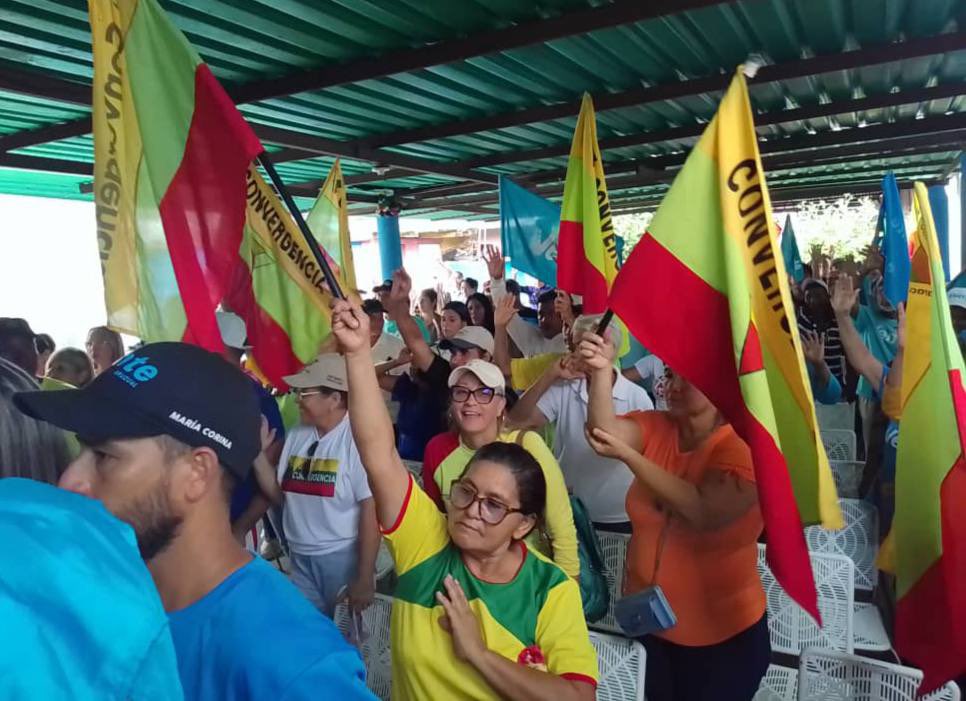 El equipo municipal de Convergencia #Bruzual en el estado #Yaracuy estuvo presente y acompañó la actividad organizada por #VV donde se instaló el Comando de Campaña Municipal con @MariaCorinaYA 

#LaPrimaria en #Bruzual la vamos a GANAR el 22 de Octubre.

#PorVzlaConMaríaCorina