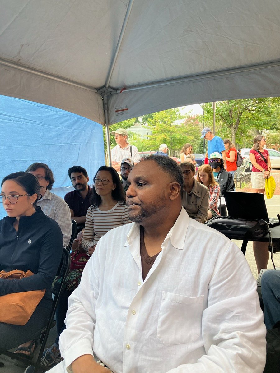 cheaddc's tweet photo. Terrific time at the @theliteraryhill today at DC's Eastern Market. Thanks to the outstanding work of the organizers and volunteers. What a wnderful cross-section of readers &amp; authors. Sorry to have missed you @jbyacovissi  #booklo https://t.co/XrWdrzW535
