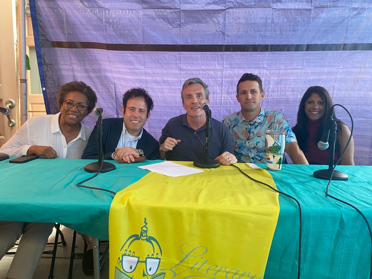 cheaddc's tweet photo. Terrific time at the @theliteraryhill today at DC's Eastern Market. Thanks to the outstanding work of the organizers and volunteers. What a wnderful cross-section of readers &amp; authors. Sorry to have missed you @jbyacovissi  #booklo https://t.co/XrWdrzW535