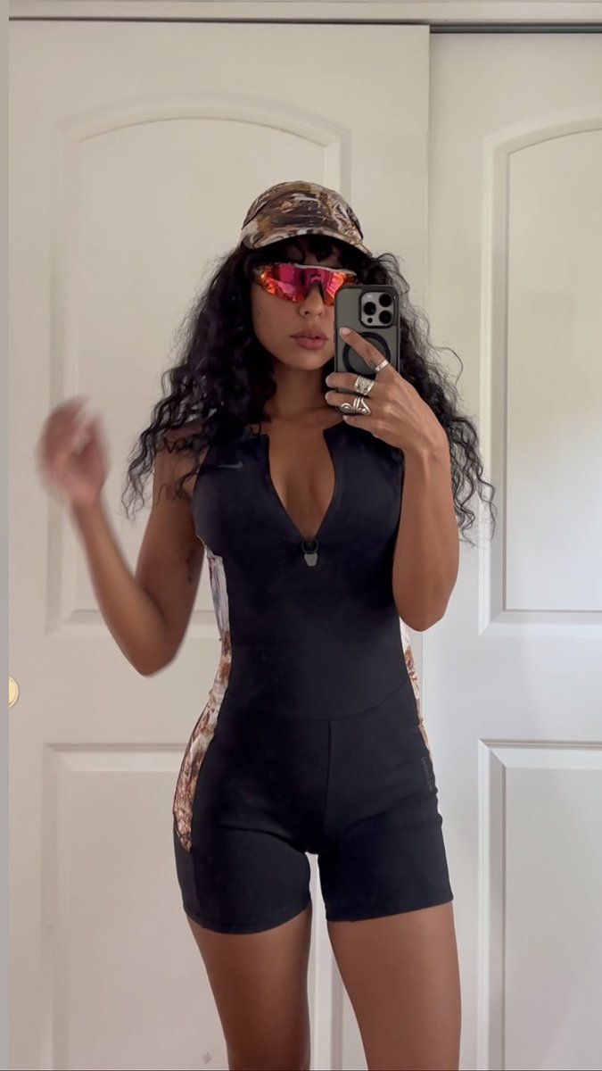 Elizabeth De La Piedra tweet media