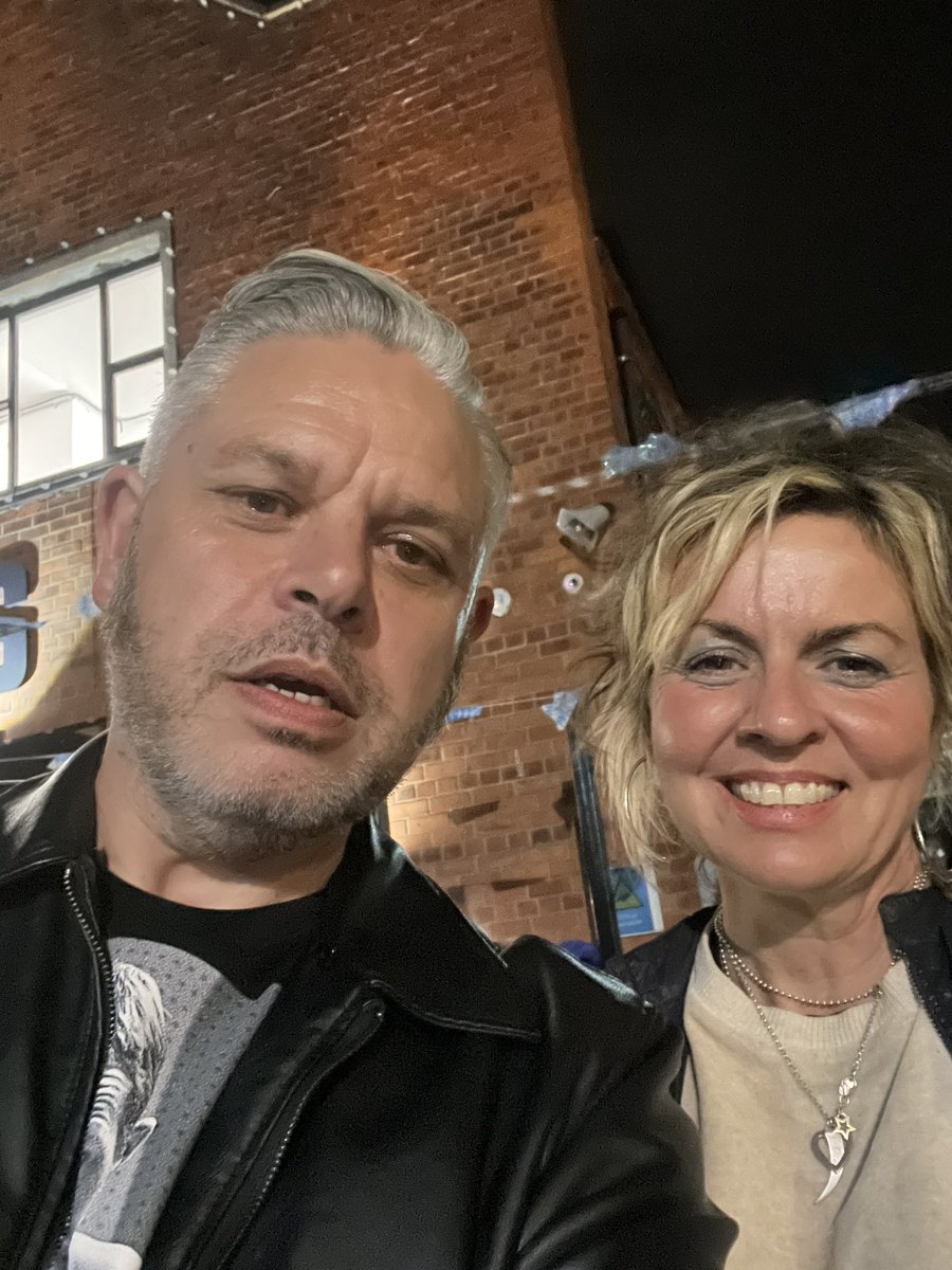 AlfsRevenge's tweet photo. I wore my Steve McQueen shirt especially…
I had two chances…
I blew it…
@ReaLouisewener 
@DocksBeers 
#fortytwochins
#gormless https://t.co/h7iX8MnbAK