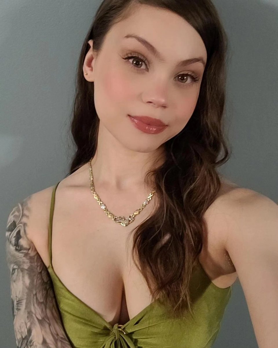 MariaPinkwolf's tweet image. 💚 #♍️