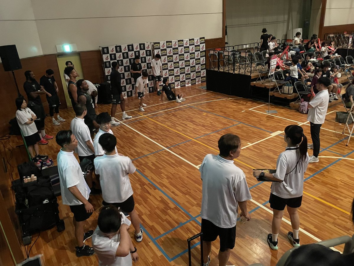 necotez's tweet photo. #神戸ストークス
#GoGoStorks
ん? #13 ? https://t.co/YHTbIysChz