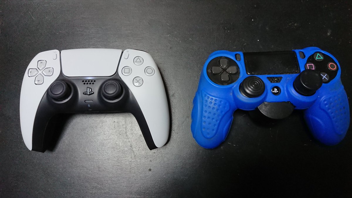 no_working_bear's tweet photo. ずっと背面ボタン付きPS4コンでAC6がプレイ出来なかったので、思い切ってカスタムキットを購入してみました！
Amazon評価も高いし、値段も手頃(プロコン買うよりは)だしね！
組立簡単と言われてたけど、実際は結構手間取った。(´；ω；｀)
とりま付いて良かった♪
#extremeRate
#RISE4
#マウストリガー https://t.co/Qk9kWW7Mea