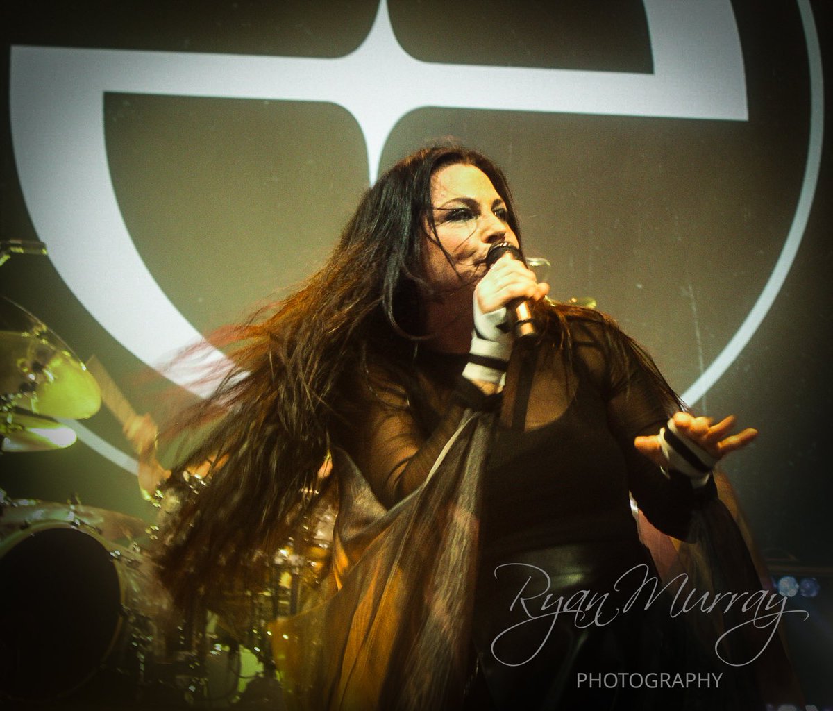 Last one! 5/5

#evanescence #atlanticcity #amylee #timmccord #troymclawhorn #willhunt #emmaanzai #livemusic #musicphotography #hardrock