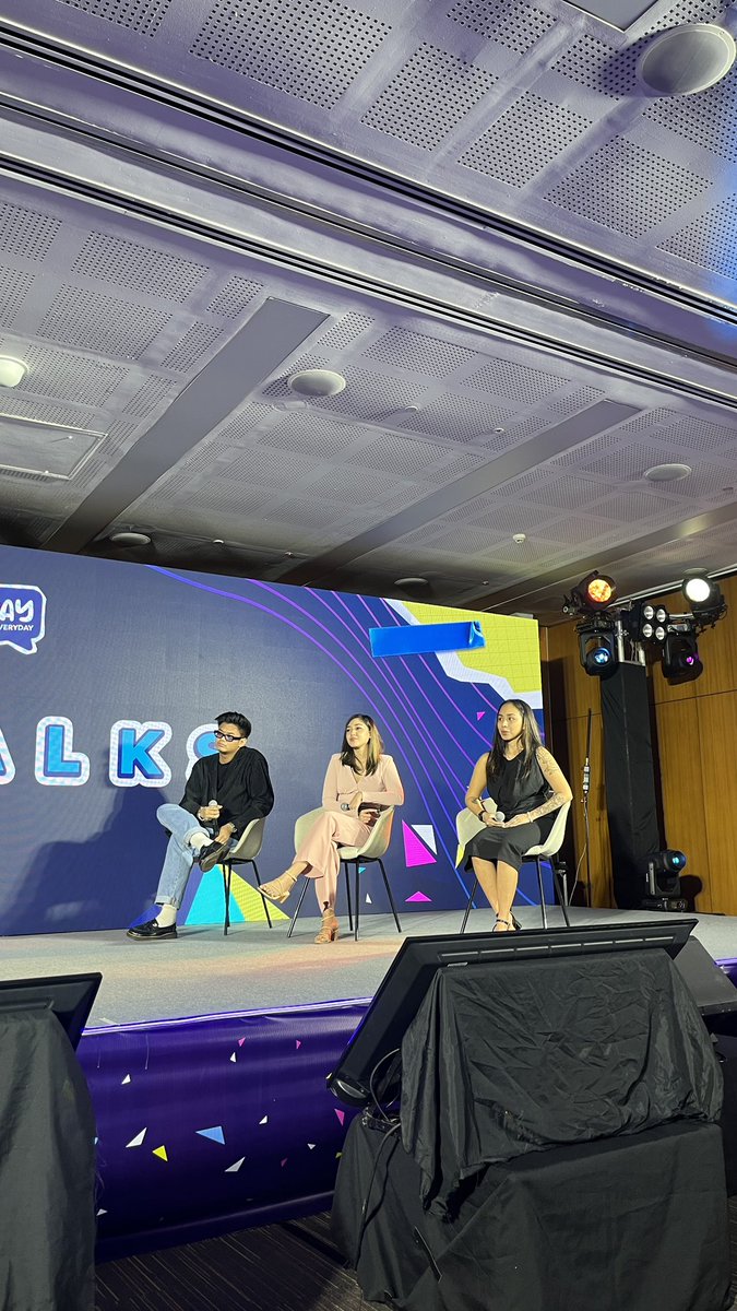 Bucket list check! 🥹

We made it to speak with the @enjoyGLOBE Telecom platform, one of the major telecommunications services in the Philippines with 87.9 million mobile subscribers!

Keep grinding, socials. 🧡

#gcreatorcon #enjoyglobe #globeph #mksocialhub #kayelabay