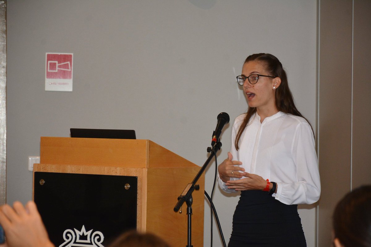 CIGBCuba's tweet photo. En el IV International Symposium #Cancer2023, jóvenes científicos del @CIGBCuba presentaron este sábado los resultados de sus investigaciones dirigidas a lograr terapias contra varios tipos de #cánceres. https://t.co/YCbD98STQa