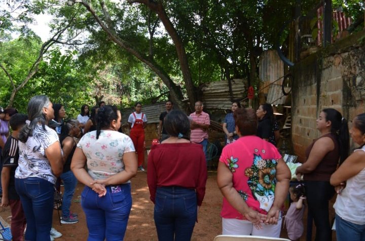 El 16-09-23, Se realizó un círculo de estudio en la célula Barrio Central los Pozones, con la presencia de Dpt. <a href="/JulianaRuizCBB/">Juliana Ruiz</a> , María Ríos vocera de formación regional, Coordinador municipal William delgado, cumpliendo con el cronograma establecido de la Estructura Municipal