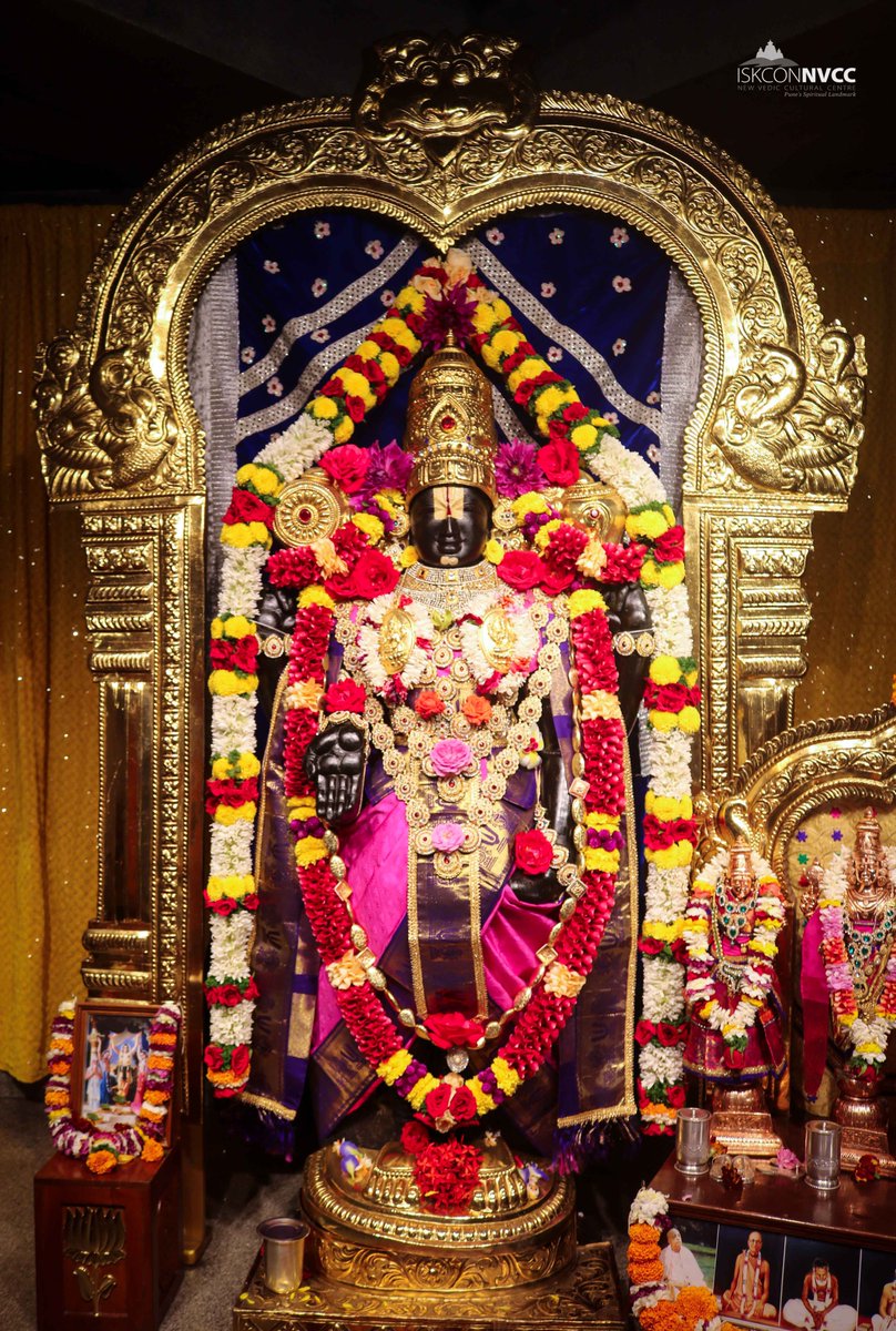 ISKCONPune's tweet photo. 🗓18-09-2023🙏🌷Today's Darshan🌷
🌷Sri Balaji🌷
🚩@ISKCONNVCCPune🚩
.
.
#ISKCONNVCC #ISKCONPune #ISKCON
#ISKCONNVCCPune #PUNE #DailyDarshan
#Monday #18thseptember #18thseptember2023
#Madhavas #govardhanecovillage #kirtan
#krishna #harekrishna #lordkrishna
#Radhakrishna https://t.co/Qb0E7SqeWx