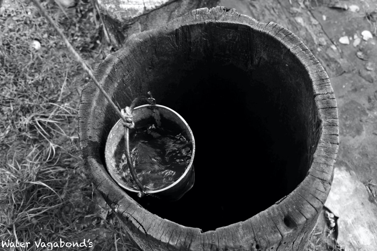 Watervagabond's tweet photo. .#MondayMorning
This long-established wooden wonder was spotted in the Chitwan National Park (in the Terai of south-central #Nepal).
#Dugwell #traditional #drinkingwater #groundwater #water #shallowaquifer https://t.co/8bLuoqRYOy
