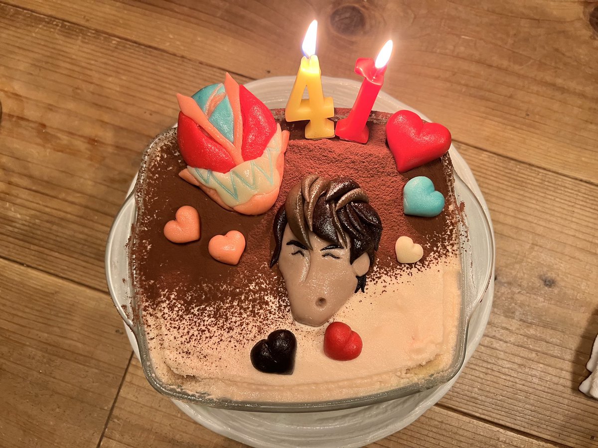 NAGASENAOKI17's tweet photo. 41歳、おめでとう㊗️雄哉さん(^^)
素敵な1年間になるよう楽しんむのだよ！ https://t.co/eCjxhOJ9XS