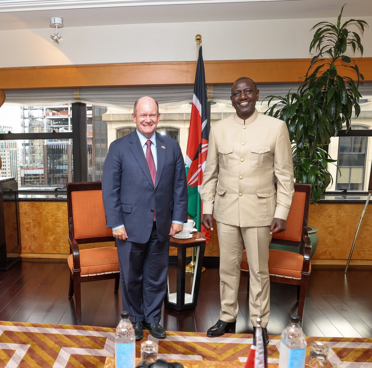 WilliamsRuto's tweet photo. We are leveraging our strong relations with the United States to enhance trade and investment opportunities, fostering growth and prosperity for our people. This collaboration also includes shared priorities such as security, counterterrorism, climate change mitigation, and the promotion of human rights and democracy.

Held talks with US Senator @ChrisCoons in New York, US.