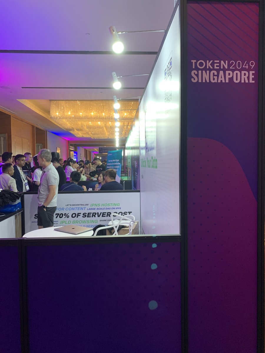 Andreeeezzy's tweet photo. 🧠Afterthoughts: 
🚀Pleasant surprise to see the optimism and belief in the future of Web3 and Blockchain technology even under the stringent regulatory pressure in the West and current bear🐻‍❄️ market environment @token2049🇸🇬

#Token2049 #TOKEN2049Week #web3 #BLOCKCHAIN #Crypto https://t.co/oV3lTenktG