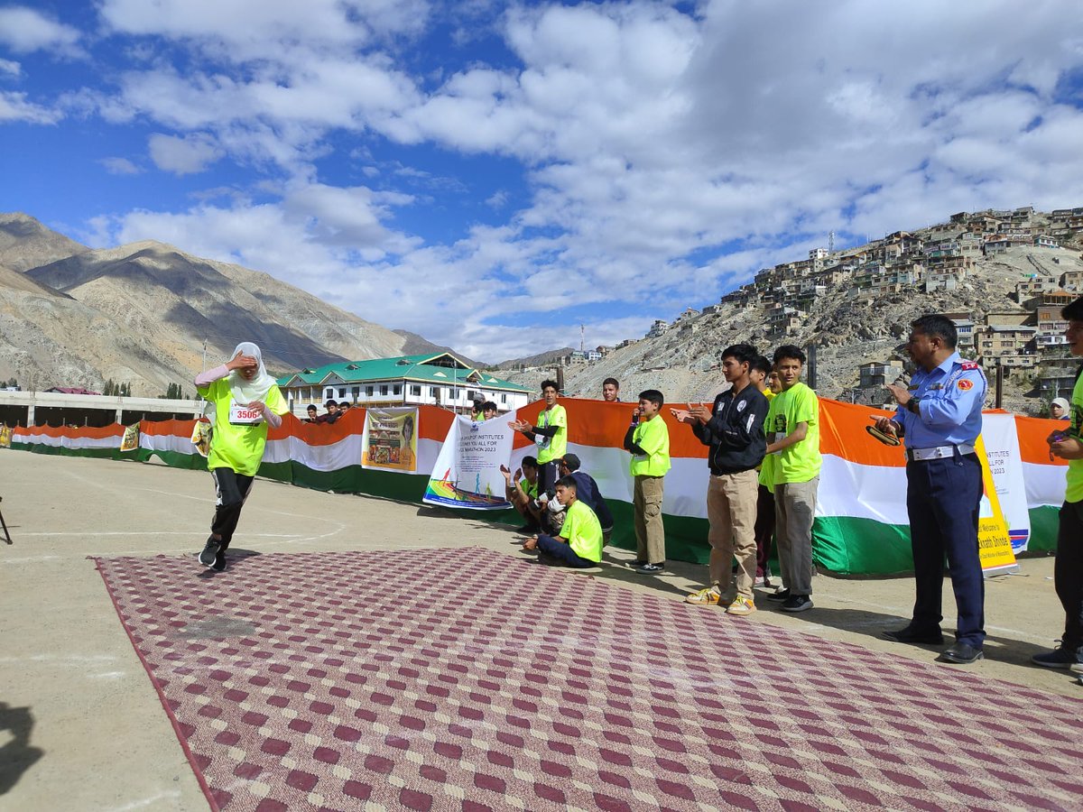 DIPR_Kargil's tweet photo. Day 2: #KargilInternationalMarathon Runners of 3 km Girls category cross the the finish line at Khree Sultan Choo Sports Stadium Biamathang, Kargil.
#Runforhunderman
@Info_Ladakh
@ddnewsladakh 
@DDNewslive 
@prasarbharti https://t.co/i0G61hUO3F