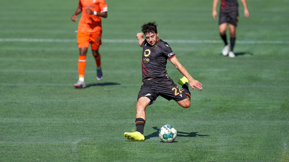 deBriennePascal's tweet photo. Very proud of my boy. Great performance today by @matteodebrienne
1 Goal, 1 assist
@FotMob 8.5, @sofascore 8.3
Pass Accuracy %79
1 Blocked shot, 1 Interception, 7 Recoveries
Not the desired result But …..
ARE YOU NOT ENTERTAINED???
#FlashGoZoom⚡️ https://t.co/wpHJfotZbi