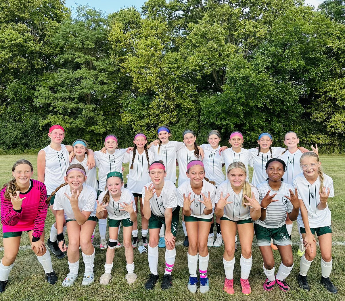 WSU2011ELITE's tweet photo. Victory number 2 today against TFA 1-0!!  Clean sheet by Harper Deal. 
Lone goal by Chappy Chapman. Assist by Kami Steward #6pointweekend #wearewestside @WestsideFC2012 https://t.co/jHDbqEBwSS
