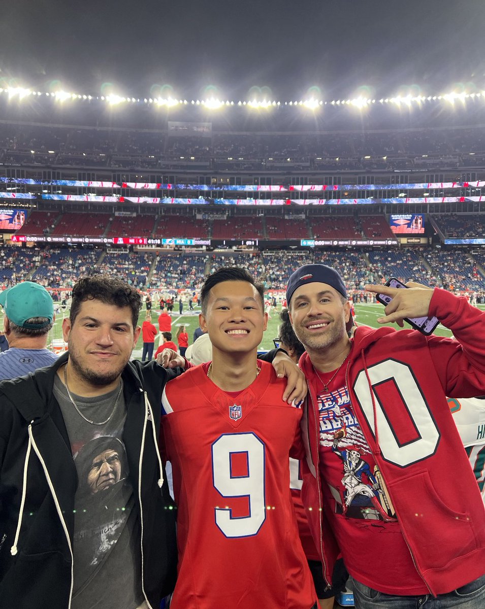 Dan__Carlson's tweet photo. My 60th #patsgame LFG https://t.co/YDb4dtiDG4
