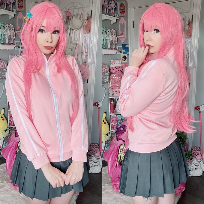 On or off? 💗😊 https://t.co/VJwJYiwsBW<a href="/tag/mydressupdarling"class="tags"><span>#mydressupdarling</span></a>