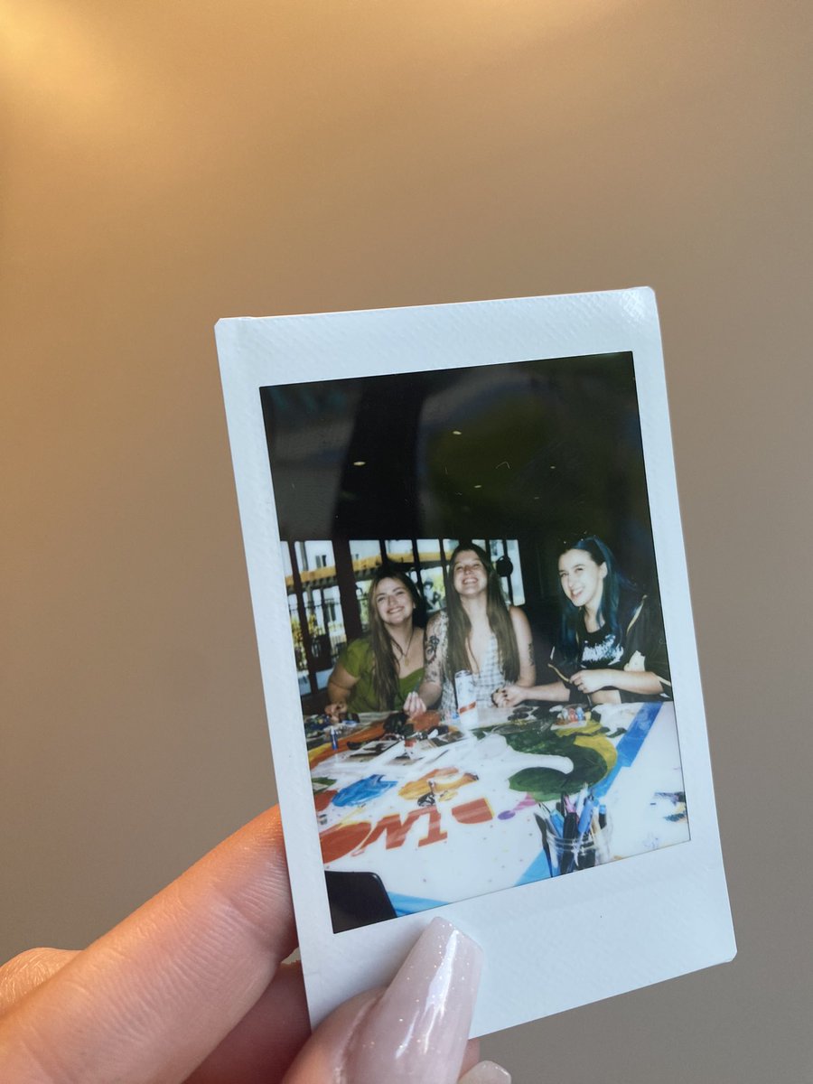 mia_kidwell's tweet photo. surprise (long overdue) engagement party for my best best friends @Xx_larrysmom_xX @Cruell_one https://t.co/IZ3o49BYai