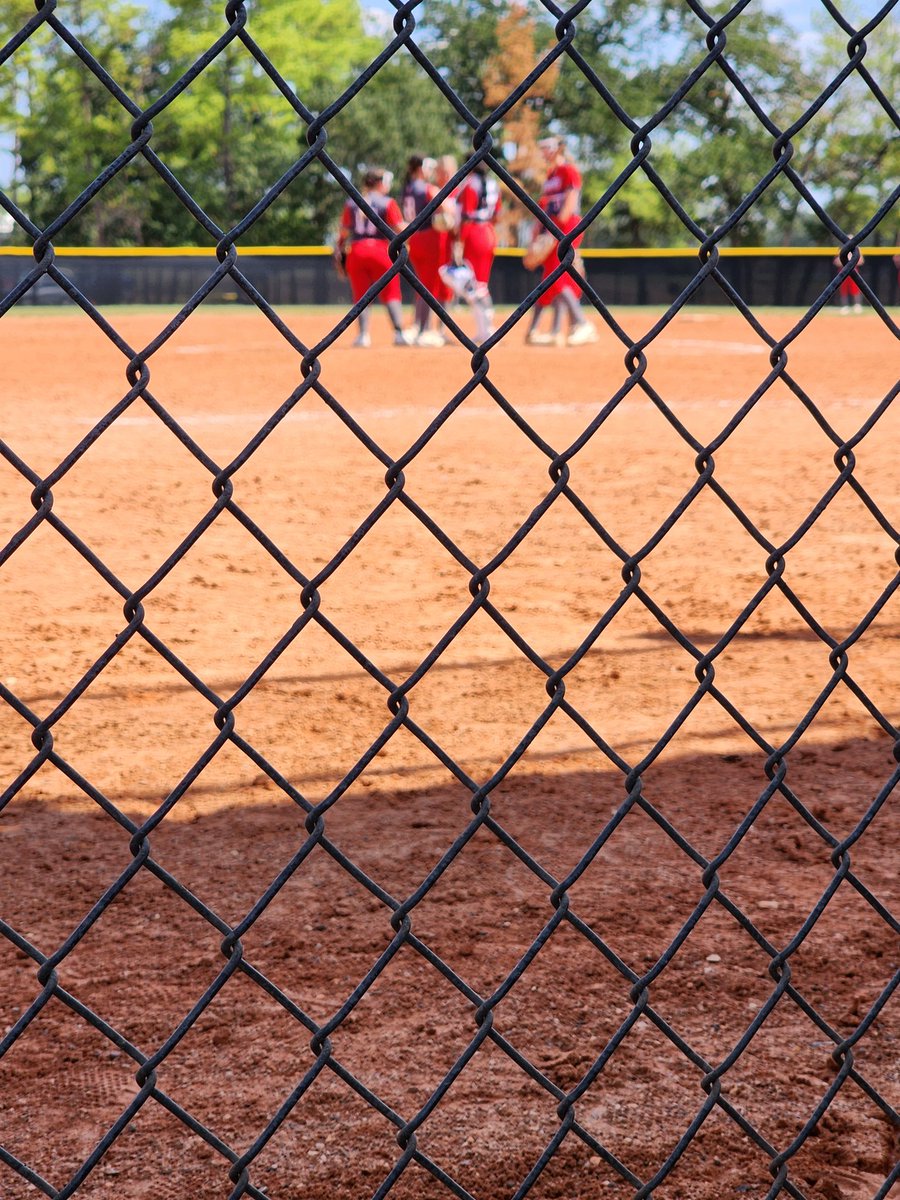 jadadennis_15's tweet photo. I have been working on being a better leader on my team. As a catcher, my team looks to me for leadership. Communication is key to being a great leader. I'm learning and getting better everyday. @CyWoodsSoftball @Walton16u https://t.co/V7JQl1BJBy