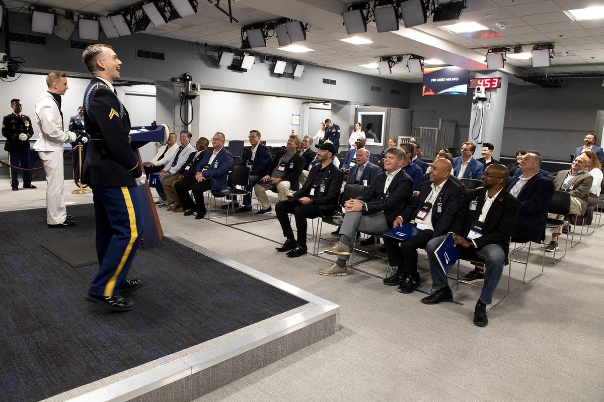 DoD_Outreach's tweet photo. The 94th JCOC begins today w/ a select group of civilians who are invited, participate in a fully immersive experience with the armed services. #JCOC94 #KnowYourMil https://t.co/uInTJeZjDa