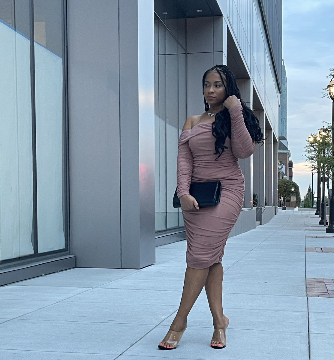amo4show's tweet image. Whatever is good for your soul, do that… 
Dress @sheinofficial 
Shoes @fashionnova 
🌸
🌸
🌸
#sheingals #novababe #solodate #blackcontentcreators #blacktravelfeed