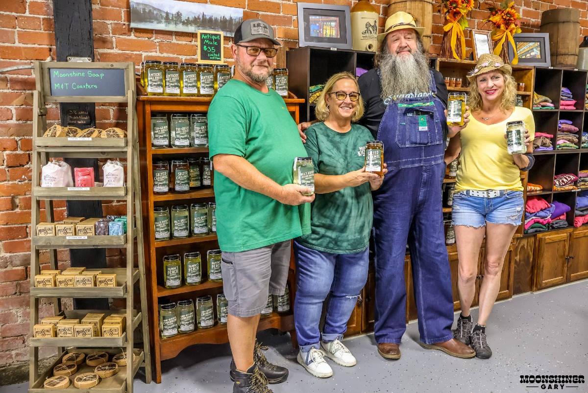 GSocialMedia's tweet photo. Just posted some new photos from M & T Moonshine Distillery in Hendersonville North Carolina! See them all here... https://t.co/vYLn0g7De7
#moonshine #moonshiner #moonshiners #distillery #distilling #distilleries #hendersonvillenc #wnc #moonshines #hendonc