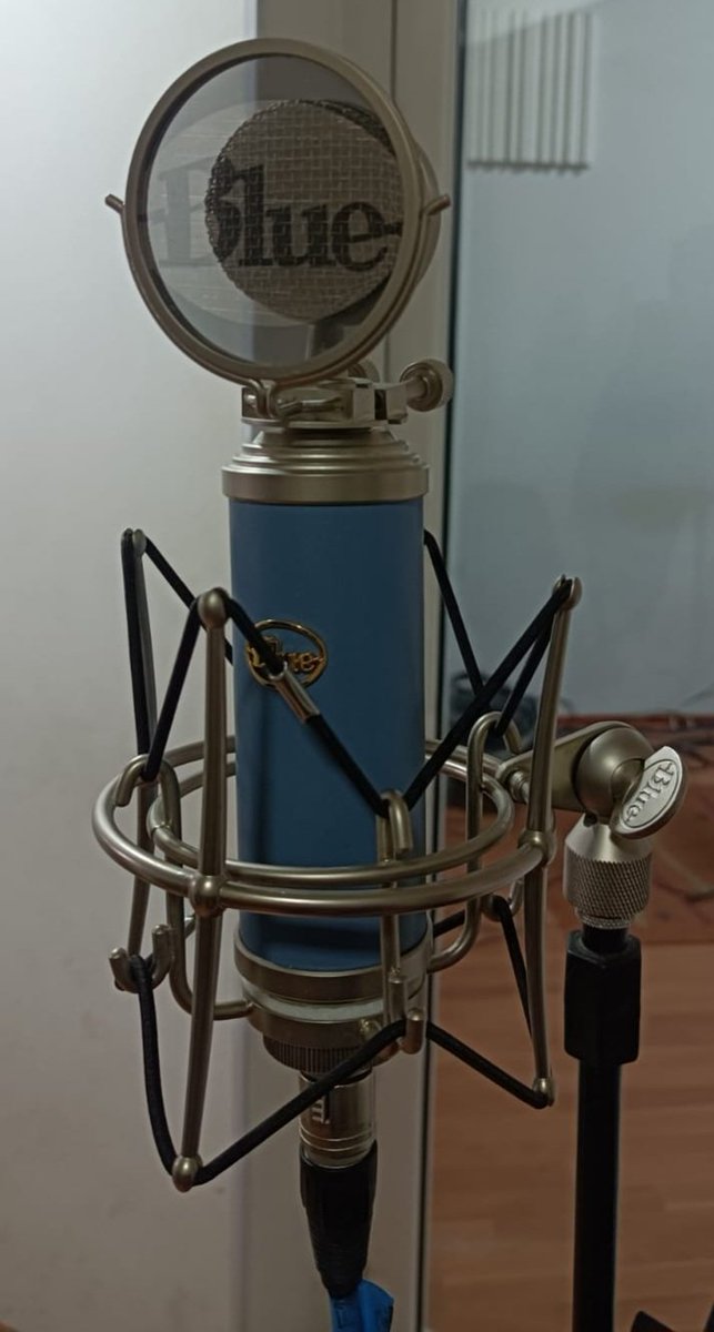 Mauro_Mateos's tweet photo. 🫡 Señor 🎙 @BlueMicrophones del #soundmaster @lanussepedro 🎛🎚🎧 espere un 🤏 así que pronto nos vamos a encontrar a jugar 🎙🎧📻📺📽💻🖥🤳 https://t.co/h8HSe194im