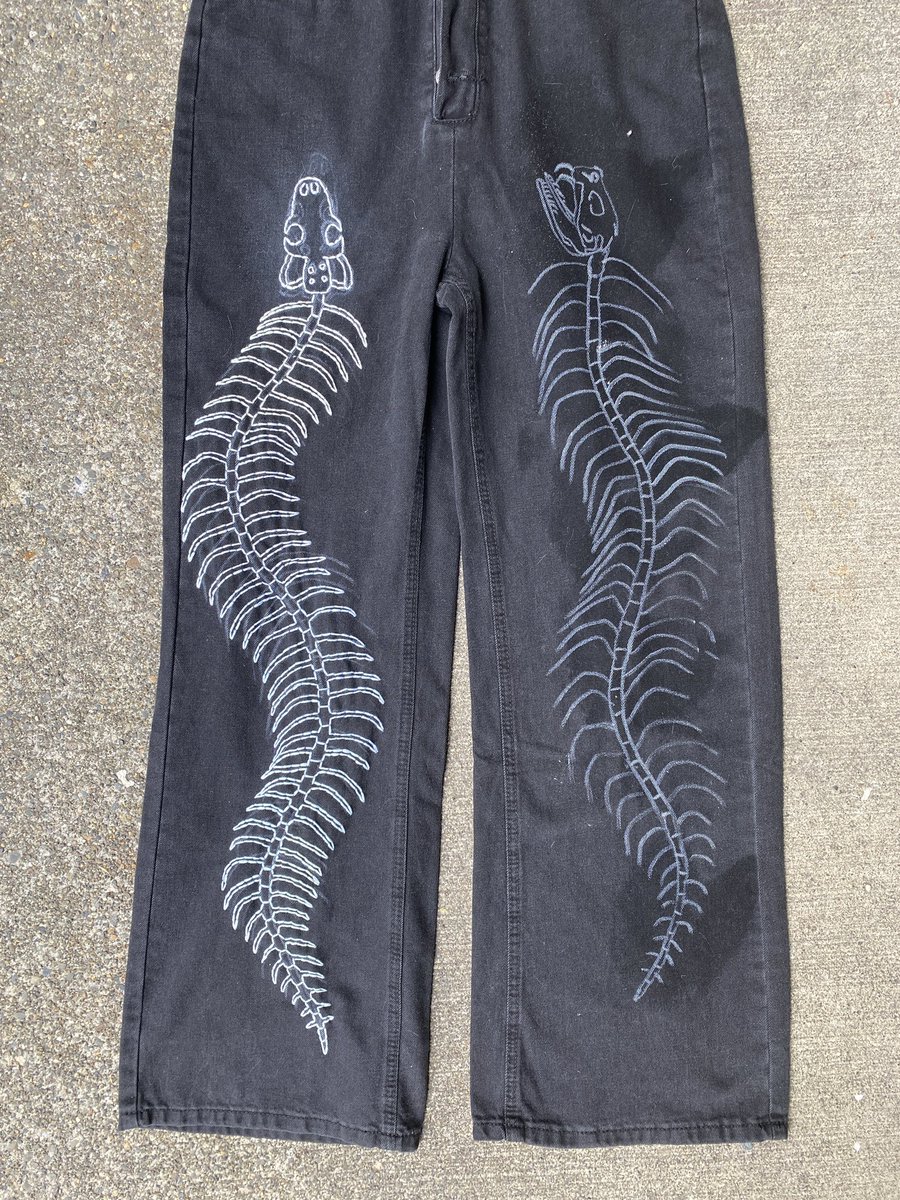 LeeCarolineMac1's tweet photo. Current work in progress 🐍 🦴 https://t.co/NLzI2BXYfC