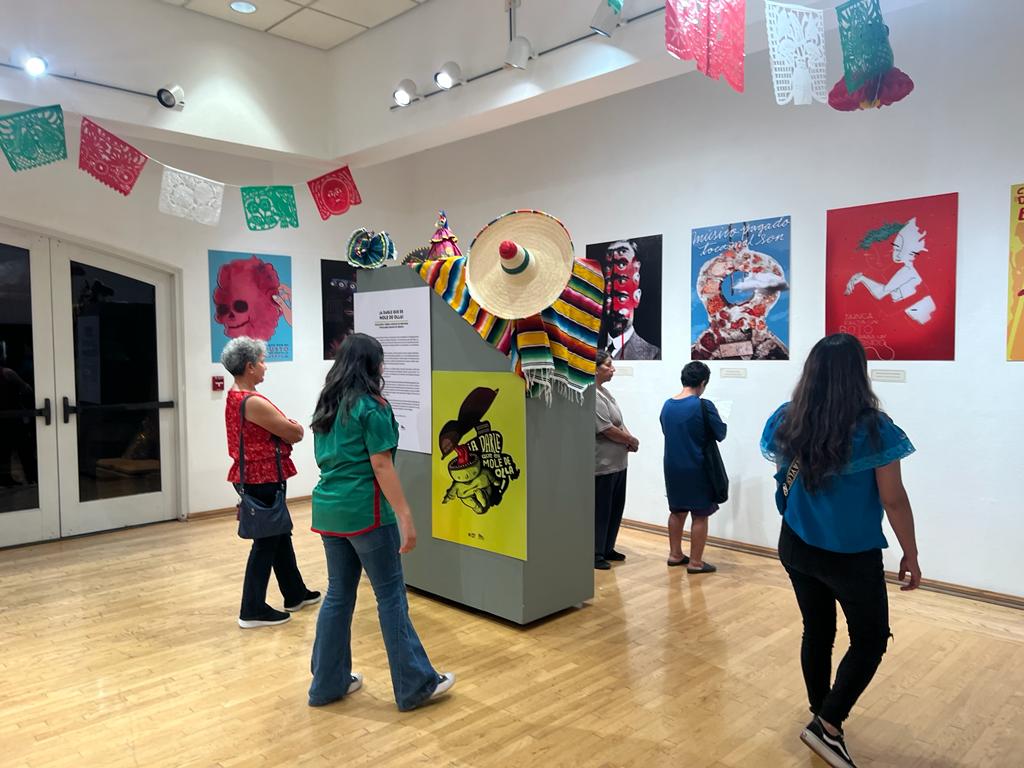 Consulado de México en Caléxico (@consulmexcal) on Twitter photo Grito de Independecia en Calexico, California 🇲🇽🎉
Gracias a nuestros aliados de <a href="/SDSU_IV/">SDSU Imperial Valley</a> y Calexico Rotary Club, a la escolta y banda de guerra de <a href="/GE16sep/">Grupo Educativo 16 de Septiembre</a>, a los artistas, y a la comunidad que lo compartió con nosotros 🫶 Grito de Independecia en Calexico, California 🇲🇽🎉
Gracias a nuestros aliados de <a href="/SDSU_IV/">SDSU Imperial Valley</a> y Calexico Rotary Club, a la escolta y banda de guerra de <a href="/GE16sep/">Grupo Educativo 16 de Septiembre</a>, a los artistas, y a la comunidad que lo compartió con nosotros 🫶