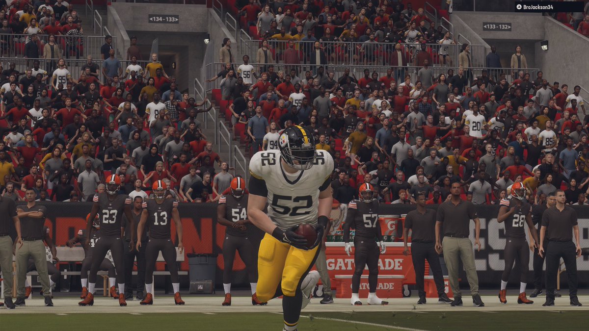FMLSteelers's tweet photo. 🔥#TheStandard🔥 Pulled up in Cleveland allowed 7 offensive points in yet again another masterpiece on the defensive side of the ball. 

Their  Offense was as cold as the weather. I put the playbook down tonight. Let the assistant call plays 
- Mitch 

@FMLReport https://t.co/1jwXvscjPY