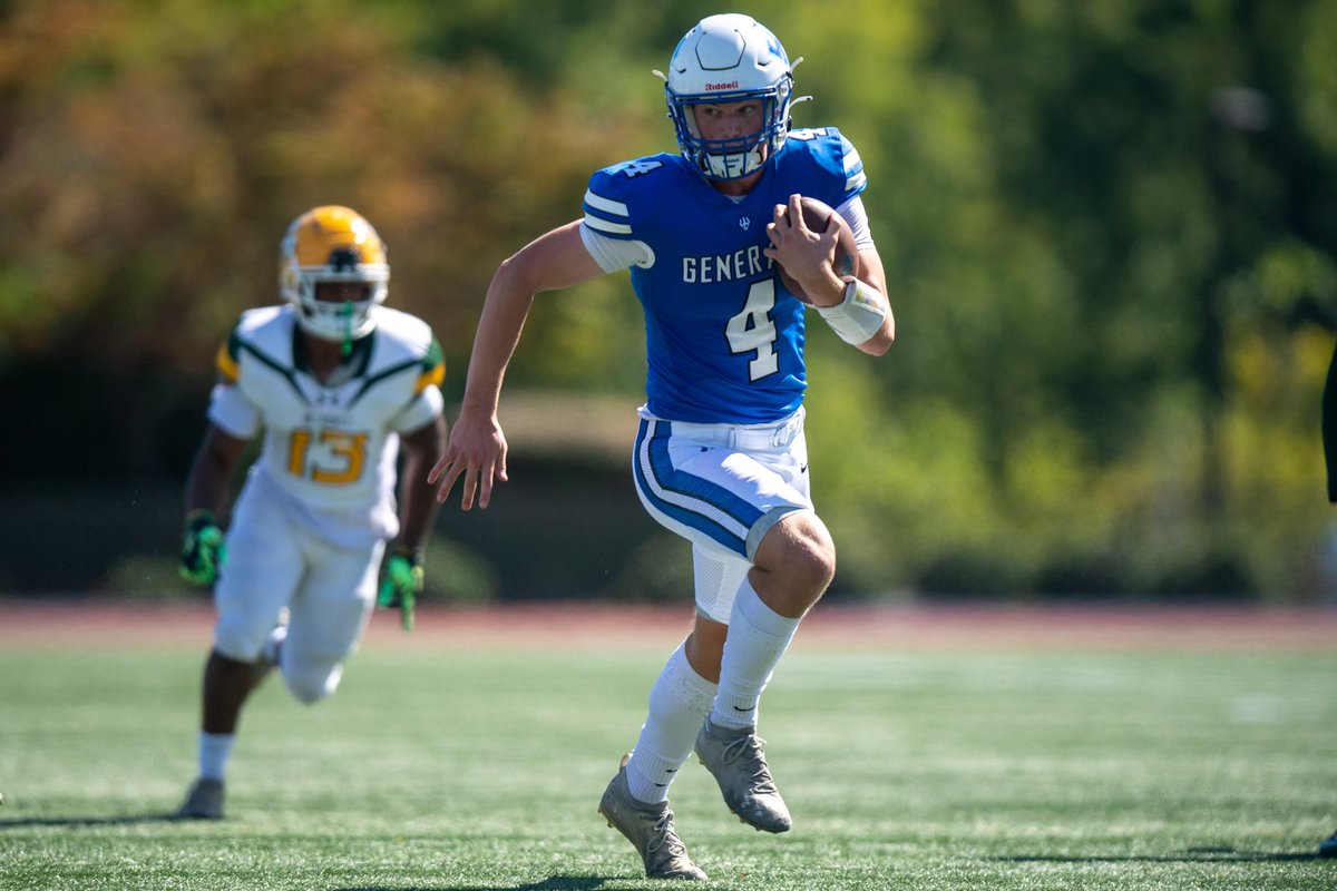 jggrumpy's tweet photo. So proud of my son @EverettAnder5 who led a 10 play, 71 yard TD drive in his first collegiate action at QB yesterday passing for 16 yards, rushing for 34 and scoring the TD. @CoachMatt_SLS @SLS_alumni @StLukesStorm https://t.co/6LtxKhjOwk