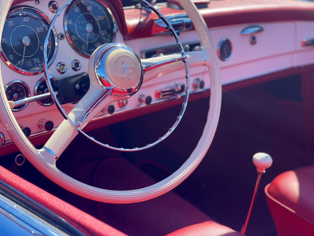 johnibilas's tweet photo. #SundayFunDay #Brotherhood #WeekendExcursion #Exploring #ClassicCars #Discovery #OldEstates https://t.co/sN0jMBRH83