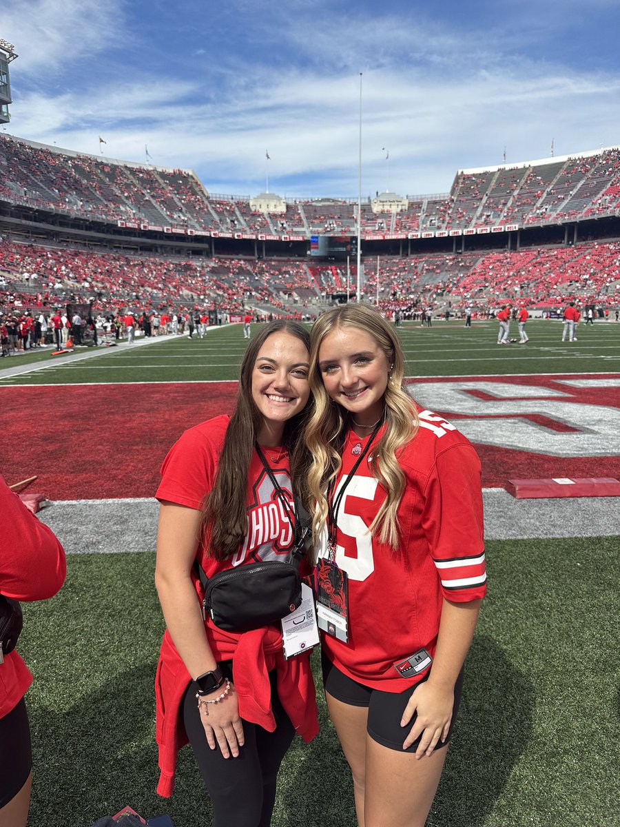 ToberHannah's tweet photo. Had an AMAZING visit at The Ohio State University!! I loved seeing all of the amazing facilities and being on the football field at The Shoe! Thank you so much @whitjones25 @camprantl22 @stewartkels7 and Coach Kelly for a great experience! Go Bucks!! 🌰❤️ @MustangsSeymour https://t.co/8Dgi0a5K7o