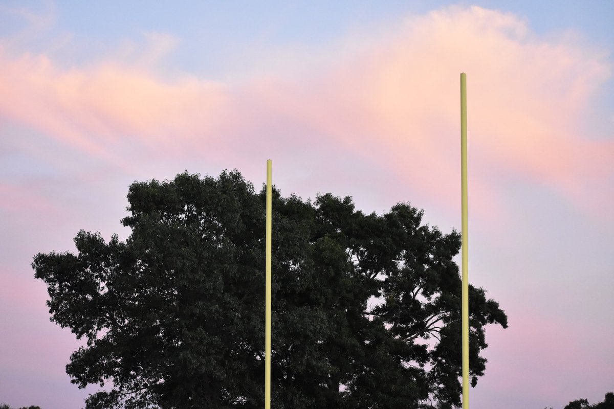 maxcliffrd's tweet image. might have to start advocating for 6:30 kickoffs to be standard for hs ball cause the lighting on these is unreal