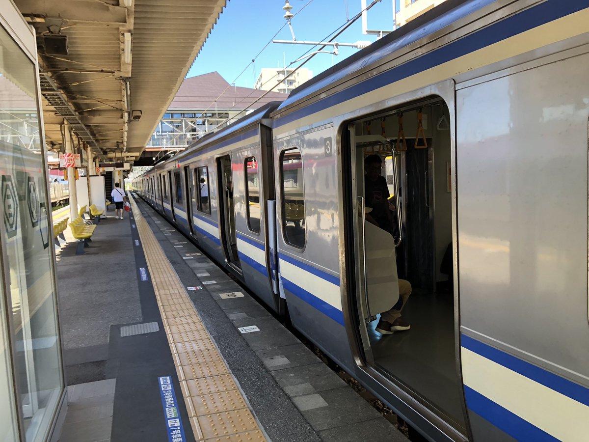 ay4m677k37's tweet photo. クリアコートの試し吹きですか？ https://t.co/jfmMlWw8a0