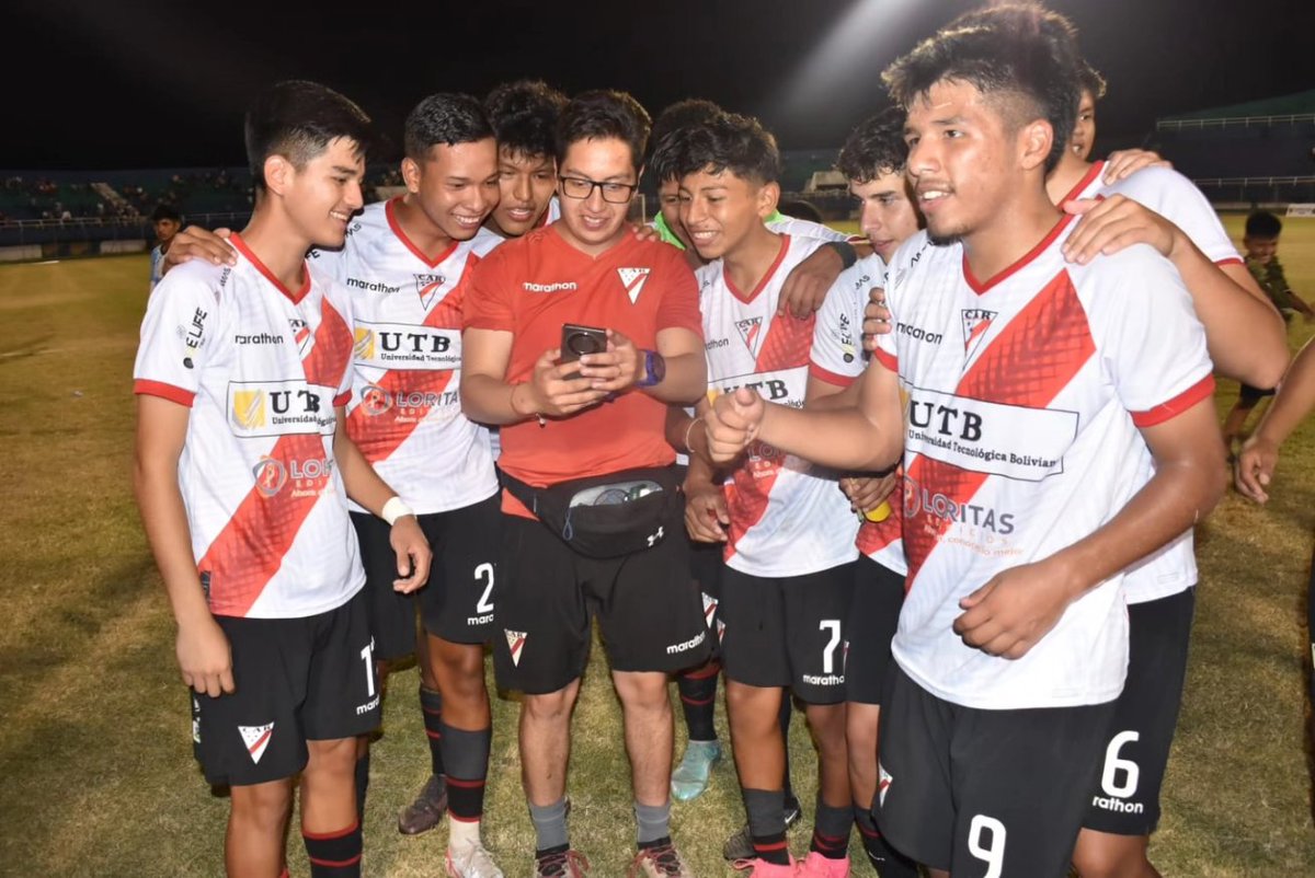 KinioCrack's tweet photo. #TorneoSub17 | El @ClubAlwaysReady venció a @BocaJrsOficial en la final de la COPA EVO 2023 y se consagró campeón!!
#AlwaysReady 1-0 #Boca
Moisés Paniagua
#CopaEvo
#Final
#ElCrack https://t.co/vrRjc8av7V