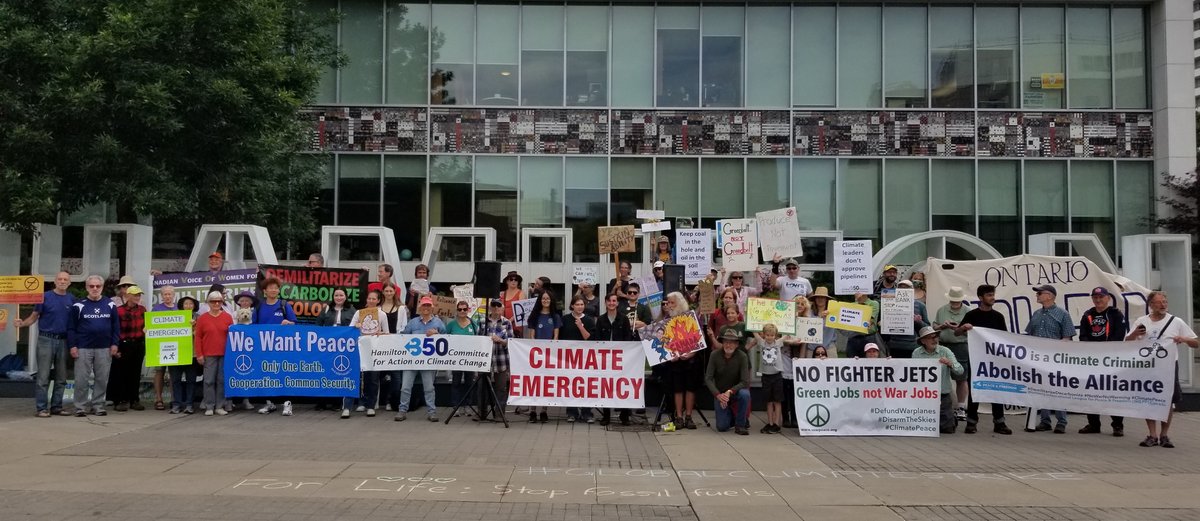 At the #EndFossilFuels rally in #Hamilton. We must protect the greenbelt in #Ontario, expand #publictransit & renewable energy in #Canada. Stop the wars, no new fighter jets, peace for #climatejustice. Abolish @NATO. #FastFairForever @wilpfcanada @350Canada @CANRacCanada @TheSpec