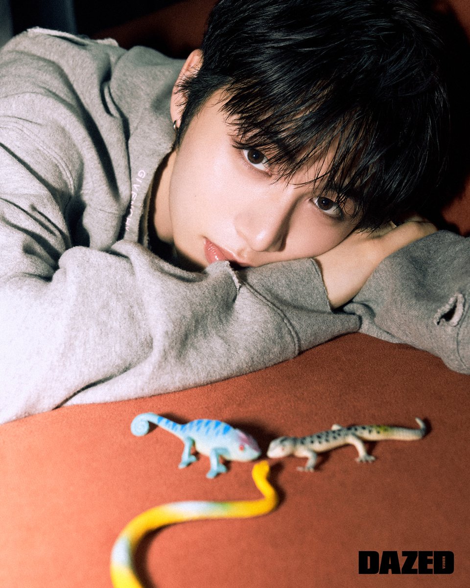 DazedKorea's tweet photo. WHO’S THERE?

푸르게 돋아난 보이넥스트도어는 지금을 ‘청춘’이라 부른다.

Bloomed BOYNEXTDOOR is now called "Youth."

더 많은 화보와 기사는 <데이즈드> 10월호에서 만나볼 수 있습니다. Check out more of our editorials and articles in <DAZED> KOREA October print issue. https://t.co/xxfVFSKYTn