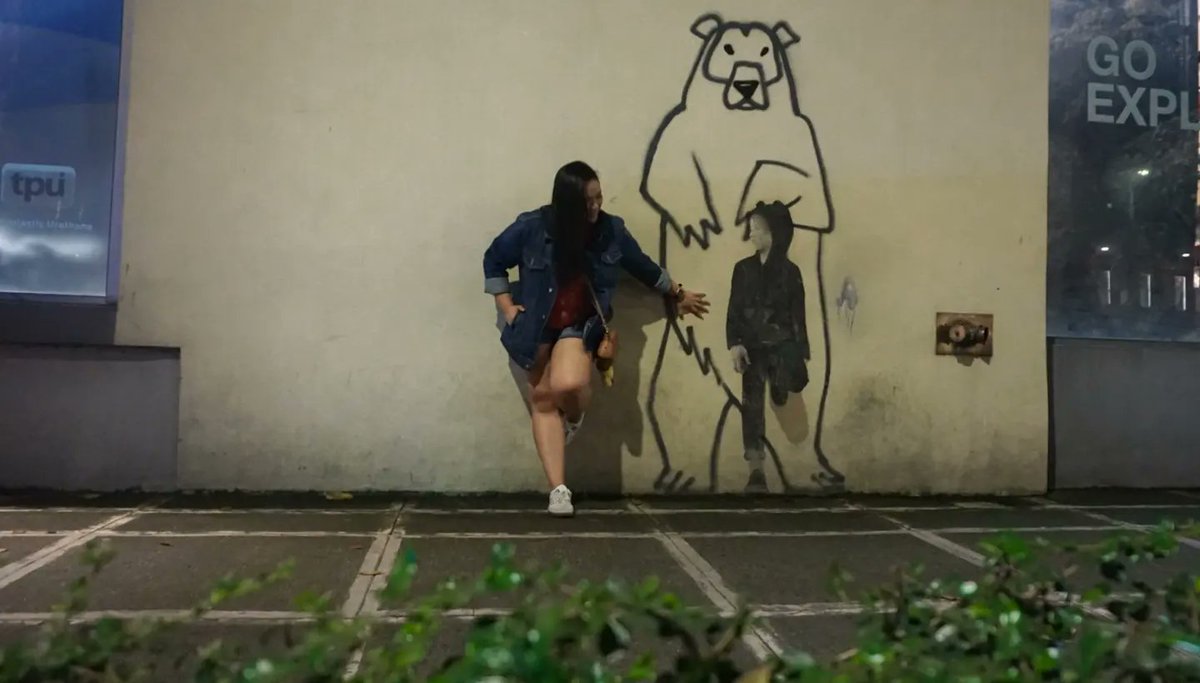 hypergloizemic's tweet photo. 1 thing I love about BGC are the cats.
...fluffy and fat cats! 😻 https://t.co/NQRDdaSIDG