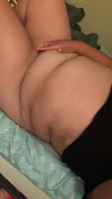 🥰  Come move my hand.   * * &bull;nsfw chubbygirl contentseller &bull; https://t.co/UQQMuEywP6<a href="/tag/feetcontent"class="tags"><span>#feetcontent</span></a><a href="/tag/feet_lover"class="tags"><span>#feet_lover</span></a><a href="/tag/selling_content"class="tags"><span>#selling_content</span></a>