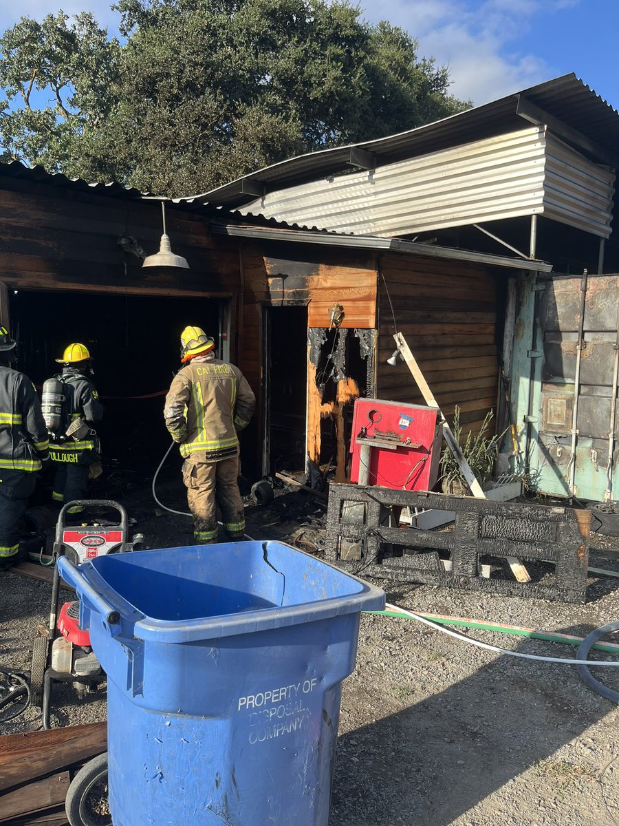 CALFIRELNU's tweet photo. Thanks to a rapid response from the Gold Ridge Fire Protection District and our Engine 1472 out of Station 47 in Petaluma, the #MiddleFire was quickly contained with minimal spread. https://t.co/ZmlknYxsu0