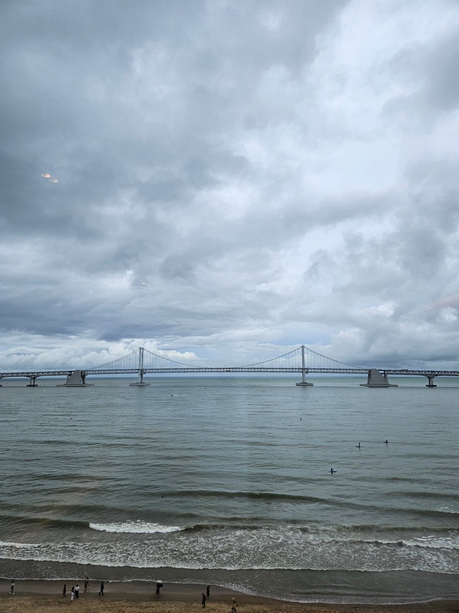 foreforeee's tweet image. 포레야 부산 떳니??
오늘 부산날씨 짱조아졌어🏖
오늘                           어제